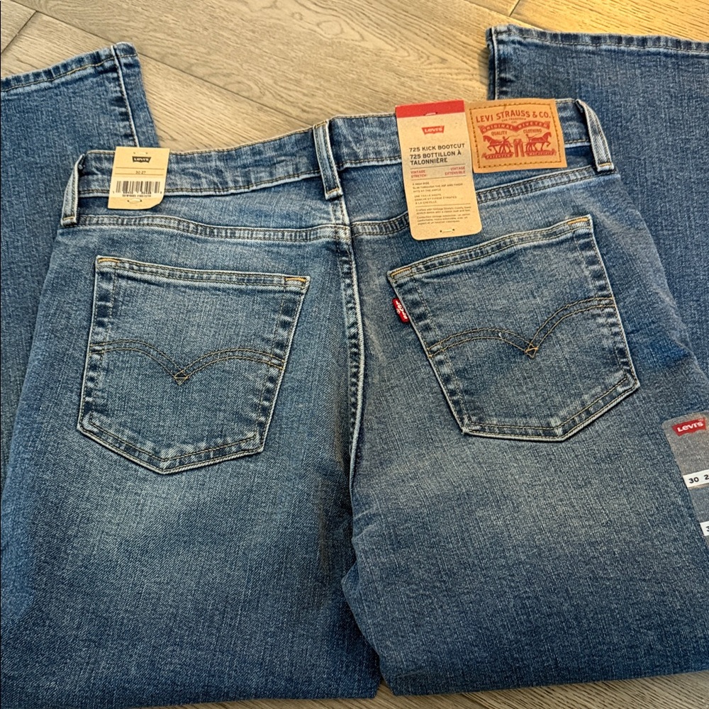 NWT LEVIS 725 kick bootcut Jeans - Picture 6 of 7